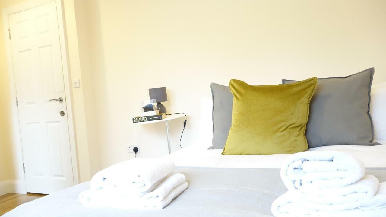 Heathrow Ensuite Rooms- Auto Check In London Exterior foto