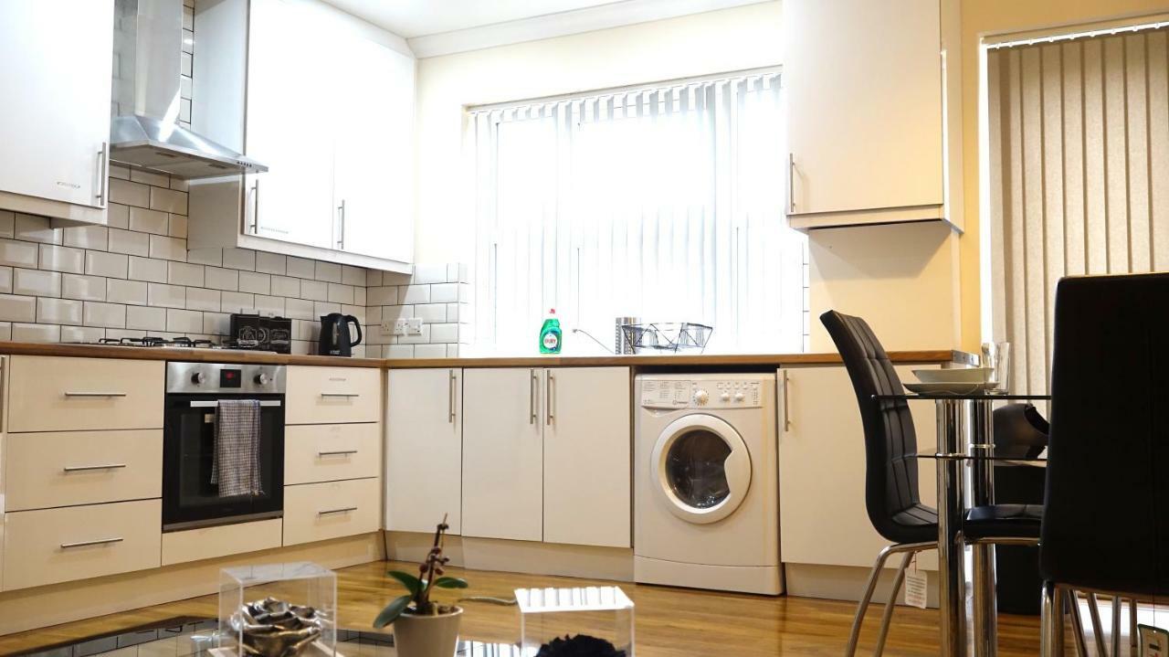 Heathrow Ensuite Rooms- Auto Check In London Exterior foto