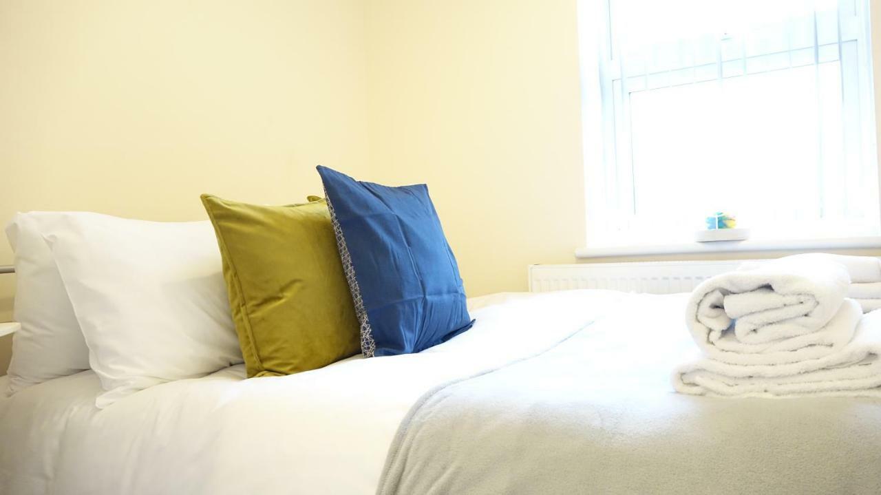 Heathrow Ensuite Rooms- Auto Check In London Exterior foto
