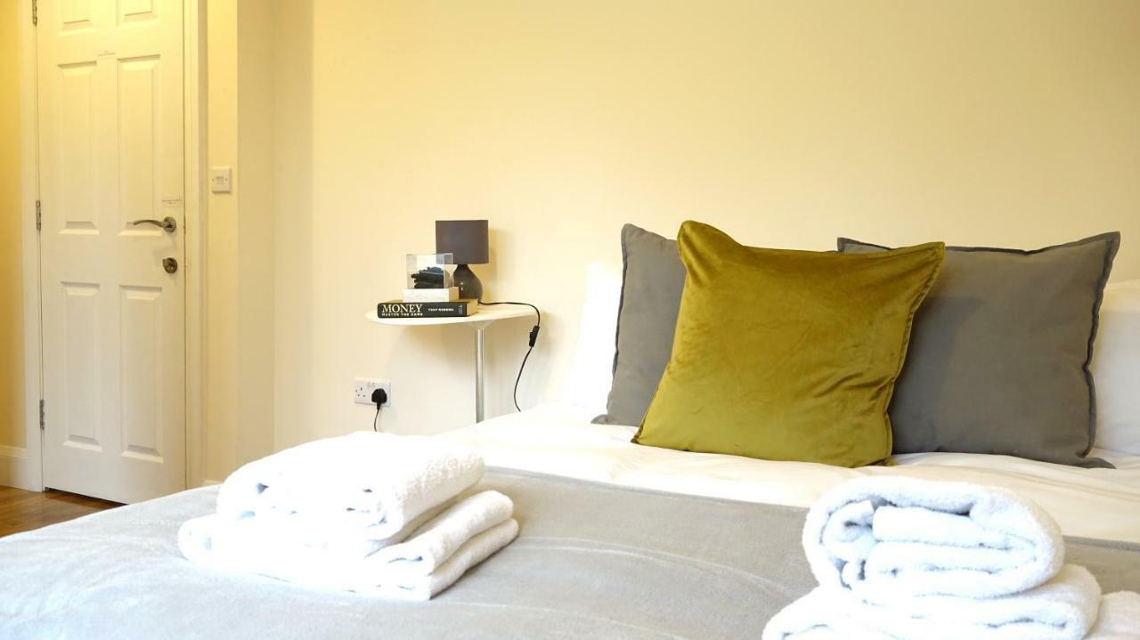 Heathrow Ensuite Rooms- Auto Check In London Exterior foto