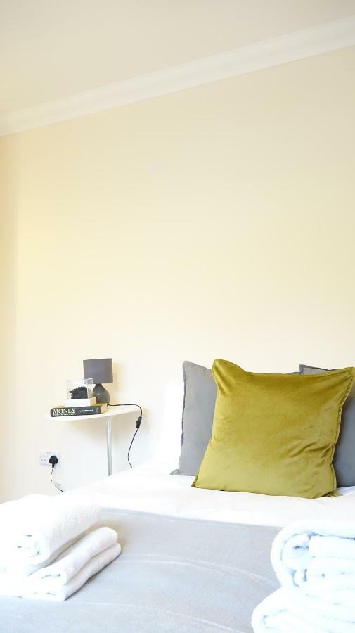 Heathrow Ensuite Rooms- Auto Check In London Exterior foto