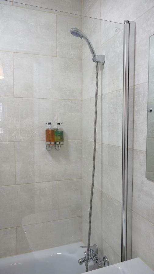Heathrow Ensuite Rooms- Auto Check In London Exterior foto