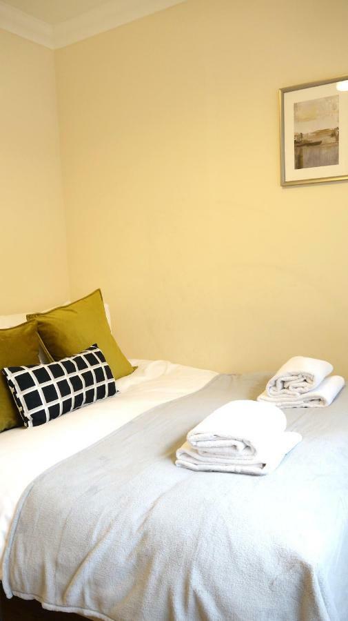 Heathrow Ensuite Rooms- Auto Check In London Exterior foto