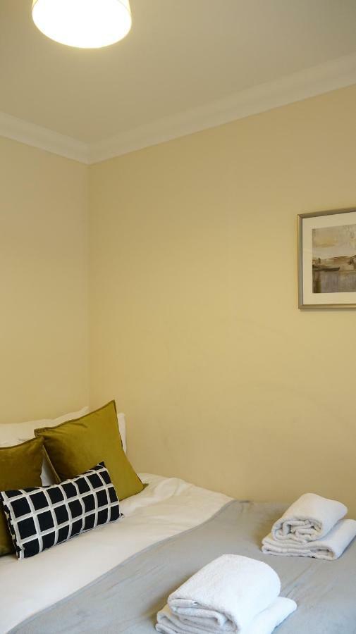 Heathrow Ensuite Rooms- Auto Check In London Exterior foto